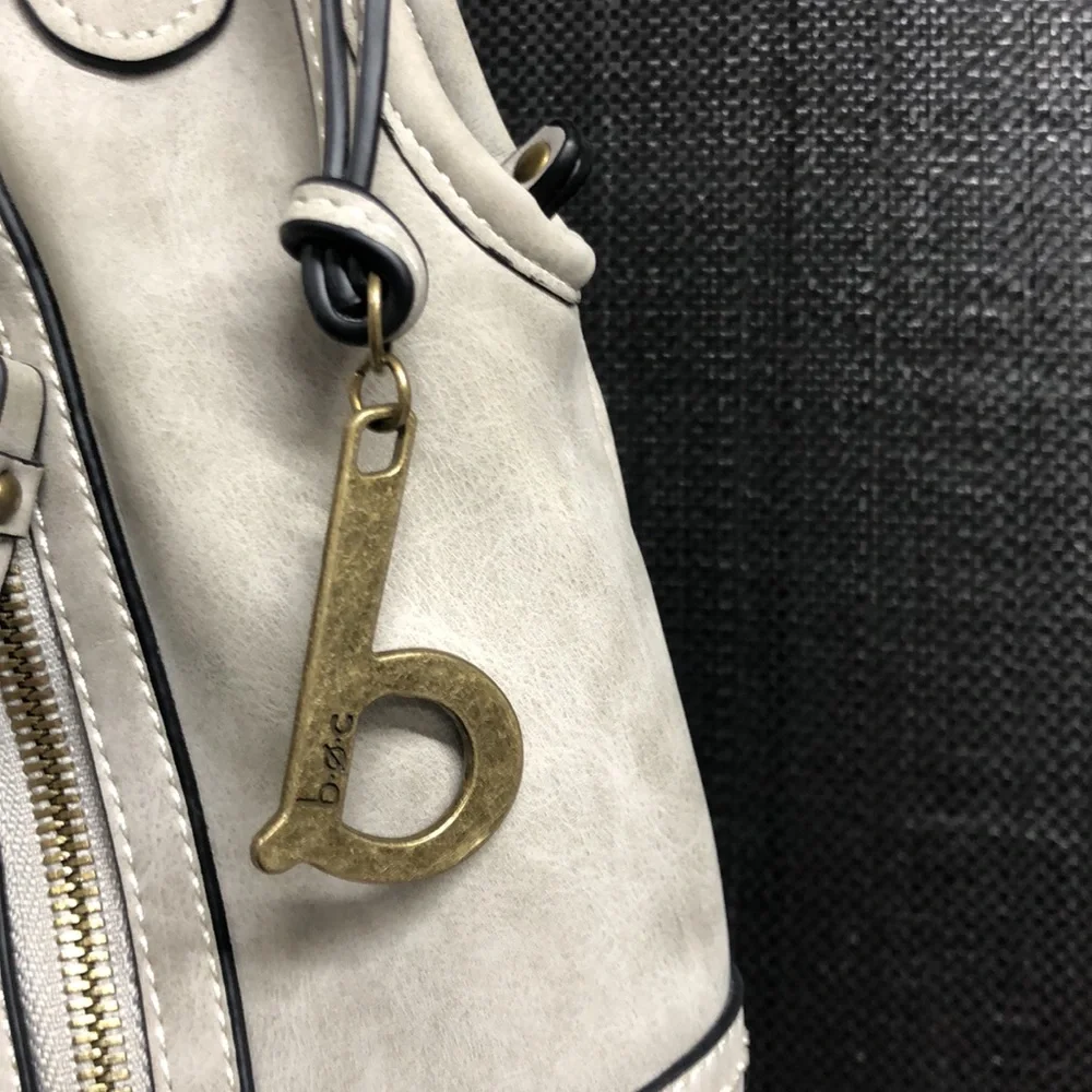 b.o.c gray purse‎